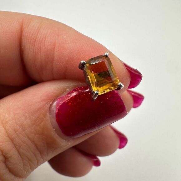Genuine emerald cut citrine stud earrings in sterling silver! - Picture 2 of 7